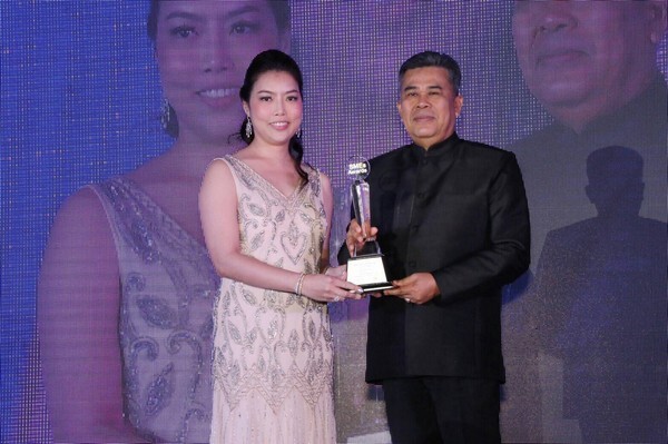 “ศุภริล” เจ้าแม่อสังหาฯ ย่าน RCA ซัคเซสธุรกิจ ปลื้มรับรางวัล CEO Vision ของงาน SMEs สร้างอาชีพAwards 2560 พร้อมเตรียมเล็งธุรกิจอาหารเสริม-ความงามต่อยอดความสำเร็จปลายปี 60