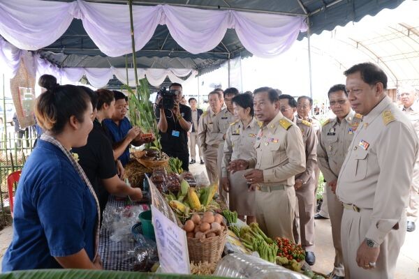 กระทรวงเกษตรฯ คิกออฟโครงการ 9101 ตามรอยเท้าพ่อฯ ยิ่งใหญ่ พร้อมกันทั่วประเทศ ณ ศพก. จ.ลพบุรี