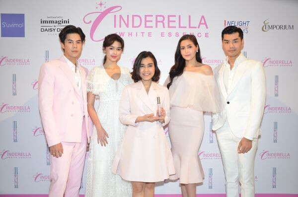 “พีช-พชร” เกี่ยวก้อย “แพทริเซีย” ชวนชมสาวผิวสวย เลือก “ซินเดอเรลล่า เดอะ พริ้นเซส” เป็นพรีเซนเตอร์ “ซินเดอเรลล่า” คนแรก!!