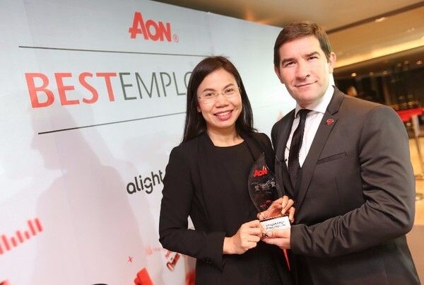 ภาพข่าว: ฟิตเนส เฟิรส์ท รับรางวัล Aon Best Employers Thailand 2017