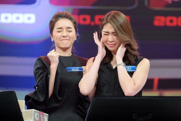 ทีวีไกด์: รายการ “The Money Drop Thailand” “แอร์-ภัณฑิลา” เผชิญหน้าสมรภูมิคำถามเดือด ใน “The Money Drop ไทยแลนด์” หวั่นถูกเพื่อนแบน หลังเจอคำถามชี้ชะตาความสัมพันธ์!!!