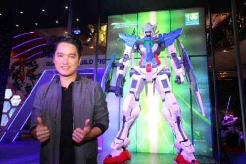 “เอ๊ะ จิรากร” โชว์ ของเล่นตัวโปรดในงาน ร่วมฉลองครบรอบ 10 ปี GUNDAM OO พร้อมประเทศญี่ปุ่น กับการเปิดตัว PG GUNDAM EXIA ครั้งแรกในเมืองไทย!!