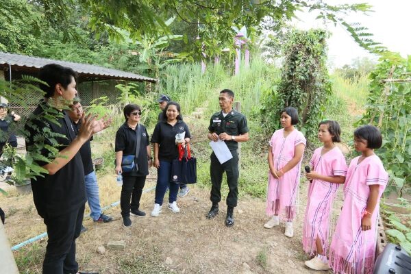 เมอร์เซเดส-เบนซ์ ลีสซิ่ง สานต่อโครงการ “Day of Caring – สร้างโอกาสแห่งการให้” จัดกิจกรรมเพื่อสังคม มอบอุปกรณ์ด้านการศึกษาแก่คณะครู และนักเรียนโรงเรียนตำรวจตระเวนชายแดน