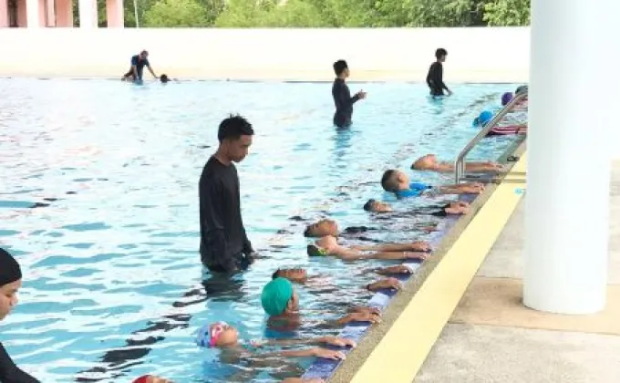 มรภ.สงขลา เปิดสอนฟรีว่ายน้ำเพื่อเอาชีวิตรอด