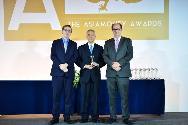 ภาพข่าว: ธนาคารกรุงเทพคว้ารางวัล Best Bank for SMEs in Thailand 2017