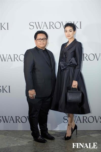 "ปลา&เก" แห่งฟินาเล่ ควงซุปตาร์" แพนเค้ก" กระหึ่มเวทีระดับโลกในงาน Swarovski Sparkling Couture Infinity 2017 กลางมหานครดูไบ