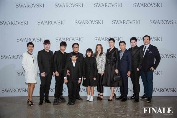 "ปลา&เก" แห่งฟินาเล่ ควงซุปตาร์" แพนเค้ก" กระหึ่มเวทีระดับโลกในงาน Swarovski Sparkling Couture Infinity 2017 กลางมหานครดูไบ