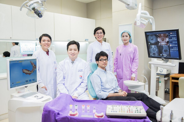 ศูนย์ทันตกรรม รพ.กรุงเทพ โชว์เทคนิค Computer Guided Implant Surgery ฝังรากฟันเทียมเพิ่มความแม่นยำได้อย่างตรงจุด