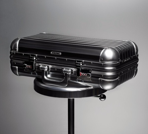 RIMOWA Aluminium Case – THE ICON