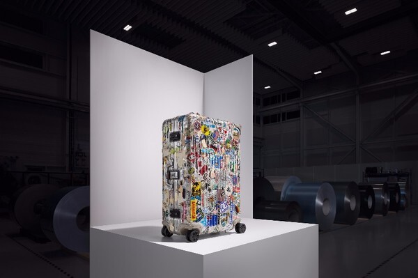 RIMOWA Aluminium Case – THE ICON