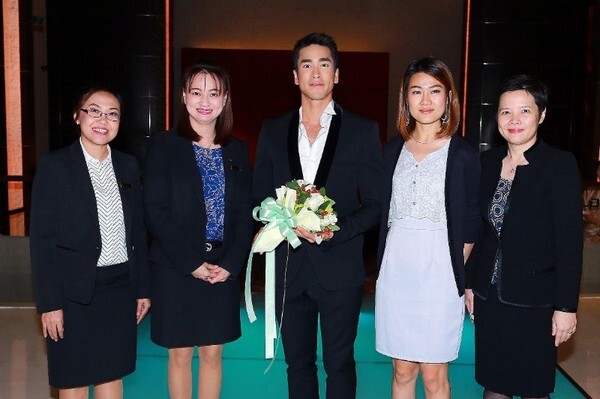 ภาพข่าว: ต้อนรับพระเอกเบอร์ 1 ณเดชน์ คูกิมิยะ ณ โรงแรมเซ็นทาราแกรนด์ เซ็นทรัลเวิลด์