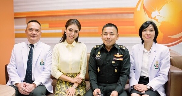 ทีมรพ.พระมงกุฎเกล้าและฝ้ายมิสแกรนด์ ชวนทำความดี