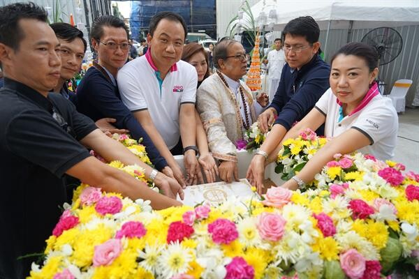 ภาพข่าว: เฮลิกซ์ (ในเครืออนันดาฯ ) วางศิลาฤกษ์โครงการยูนิโอ เอช ติวานนท์  พร้อมเดินหน้างานก่อสร้าง