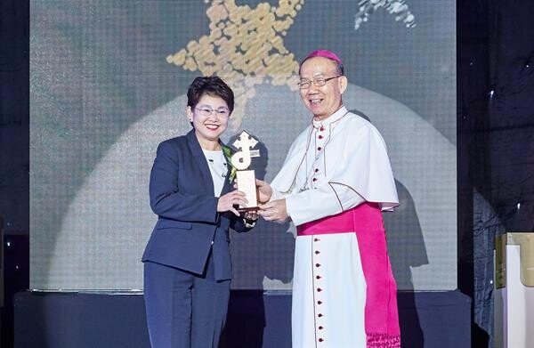 ภาพข่าว: รับรางวัล ไทยประกันชีวิต