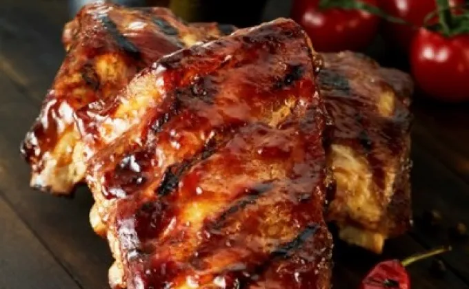 Ribs & Bibs เมนูซี่โครงย่างบาบีคิว