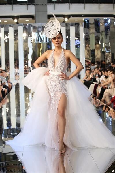 “เจนี่” โชว์สุดว้าว!!! สวยสง่าดุจเจ้าหญิง อวดชุดเจ้าสาว ลุค Frozen Eternity of Glamor แบรนด์ MIRROR MIRROR BANGKOK