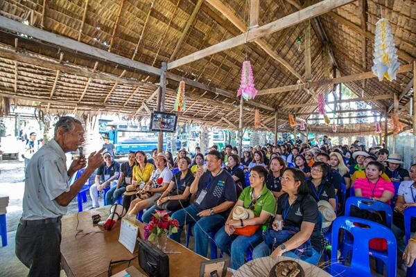 ภาพข่าว: ทีเส็บ เดินหน้าโครงการ “ก้าวตามรอยพ่อ ประชุมเมืองไทยอิ่มใจตามรอยพระราชดำริ” อย่างต่อเนื่อง นำทีมงานกว่าร้อยชีวิตเดินทางเรียนรู้แนวทาง “พัฒนา” ณ โครงการศึกษาวิจัยและพัฒนาสิ่งแวดล้อมแหลมผักเบี้ย