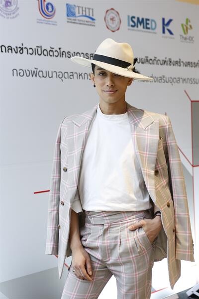 กันตนา กรุ๊ป จับมือ กระทรวงอุตสาหกรรม เปิดโครงการ Thai Designer Academy  ปลุกพลังวงการแฟชั่นไทย ปั้นนักออกแบบรุ่นใหม่  พร้อมโชว์ผลงานบนเวที The Face Thailand 4 All-Stars และโกอินเตอร์ศึกษาดูงานแฟชั่นวีคระดับอินเตอร์