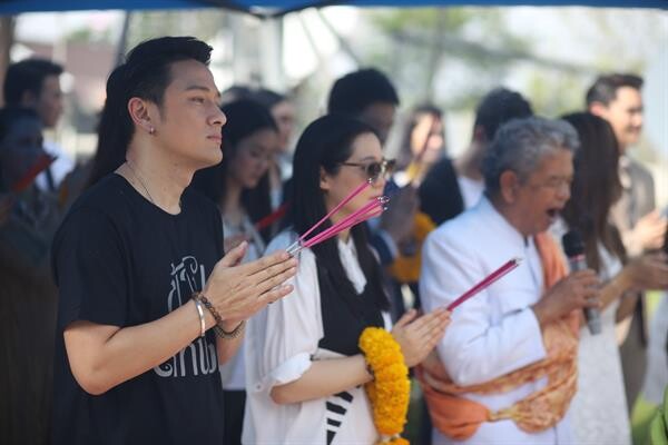 ออน-วุธ จัดพิธีบวงสรวงเปิดกล้องละครสองเรื่องซ้อน อุทัยเทวี+ข้ามสีทันดร เปรี้ยง!!! ที่ช่อง 3