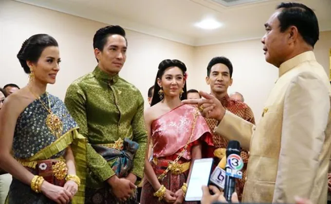 'พี่หน่อง’ ยกทัพนักแสดงนำ 'บุพเพสันนิวาส’