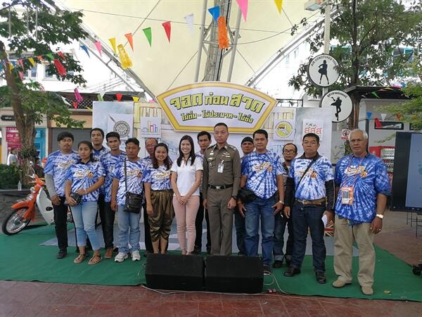 สสส. ตร. และภาคีเครือข่าย รณรงค์รับมือสงกรานต์ชูแคมเปญ “จอดก่อนสาด ไม่ประมาท ไม่ดื่ม ไม่ซิ่ง” หวังเตือนสตินักบิด ร่วมลดอุบัติเหตุ หลังพบ 67% มอเตอร์ไซค์พาหนะอุบัติเหตุเสียชีวิตสงกรานต์สูงสุด