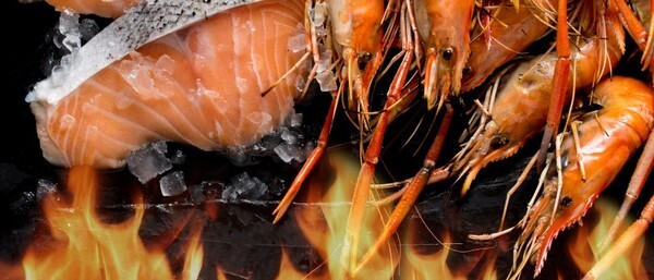 บุฟเฟ่ต์กุ้งเผา Sizzling Prawns & Salmon ที่ห้องอาหารอเทลิเย่