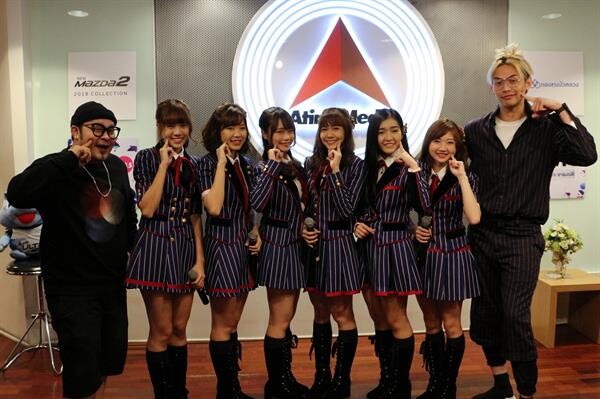 ภาพข่าว: 6 สาว BNK48 ชวนโอตะฟังซิงเกิ้ลใหม่!