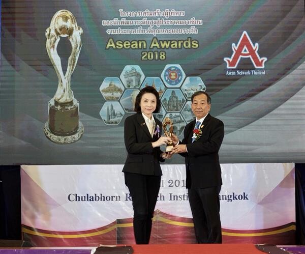 ภาพข่าว: KINN คว้ารางวัล ASEAN AWARD 2018