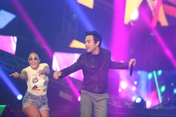 'มอส-โต๋-อ๊อฟ-ไอซ์-แจ๊ส-Sweat16!’ ยกทัพแดนซ์มาราธอนใน 'THE ONE CONCERT : 1035 กระบวนท่าจำ’