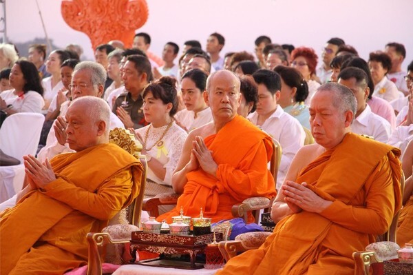 ภาพข่าว: รายการคนไทยใต้ร่มราชัน ช่วง พระธรรมฑูต