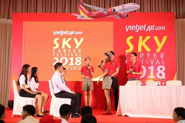 Vietjet Sky Career Festival 2018  ผู้สมัครนับพันแห่ร่วมสมัครงานกับสายการบินชั้นนำของเอเชีย