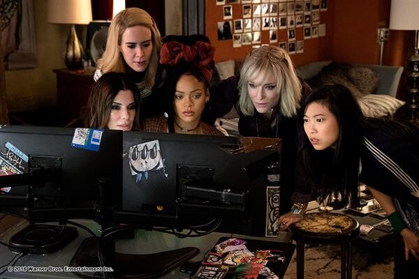 Movie Guide: 2 คลิป TV Spot ล่าสุดจาก Ocean's 8 ที่พร้อมส่ง 8 หัวขโขมยตัวแม่สุดแสบออกปล้น 14 มิถุนายน นี้