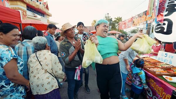 “ไมค์ ภิรมย์พร” ชวนสายฮา “ปิงปอง” เปลี่ยนกล้วยให้เป็นเงิน ในรายการ“เที่ยวบ้านพี่ไมค์”