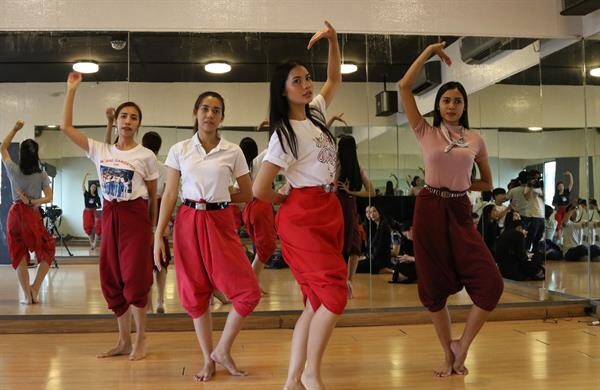 ปังแน่!! “น้ำตาล” ซ้อมรำ เตรียมพร้อมฉากใหญ่ใน “สาปกระสือ”