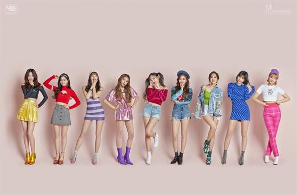 9 สาว “ทไวซ์” (TWICE) อ้อน.. มาหาพวกเรากันเยอะๆ นะคะคุณพี่ น่ารักเบอร์นี้ “โฟร์วันวัน” ย้ำห้ามพลาดจองบัตร 10 โมงเช้าเสาร์นี้!!