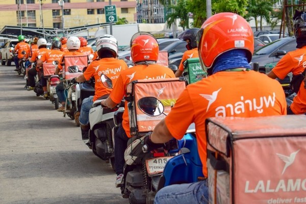 พนักงานลาล่ามูฟช่วยพิทักษ์ชุมชน