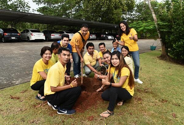 ม.สงขลานครินทร์ ตรัง ร่วมปลูกต้นรวงผึ้ง เฉลิมพระเกียรติสมเด็จพระเจ้าอยู่หัวมหาวชิราลงกรณ บดินทรเทพยวรางกูร