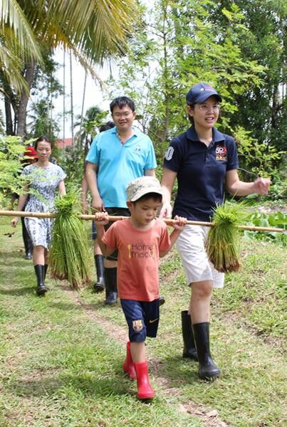 สามพราน ริเวอร์ไซด์ จัดโปรพิเศษต้อนรับวันแม่ ชวน คู่แม่ -ลูก ตะลุย ปฐม ออร์แกนิก ฟาร์ม สัมผัสวิถีชาวนาอินทรีย์