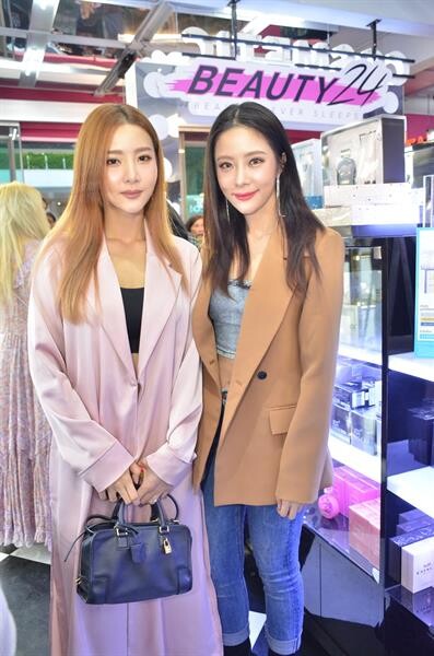 “น้ำชา” บุกใจกลางสยาม เปิดร้าน “Beauty 24” บิวตี้สโตร์สุดชิค ไอซ์-แบงค์-กระติ๊บ-เงิน ตบเท้าร่วมยินดี