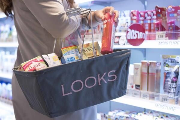 ส่อง “LOOKS” แฟล็กชิพบิวตี้สโตร์เปิดใหม่!! 7 โซนโดนใจกับบิวตี้ไอเท็มชิ้นเด็ด ของมันต้องมี