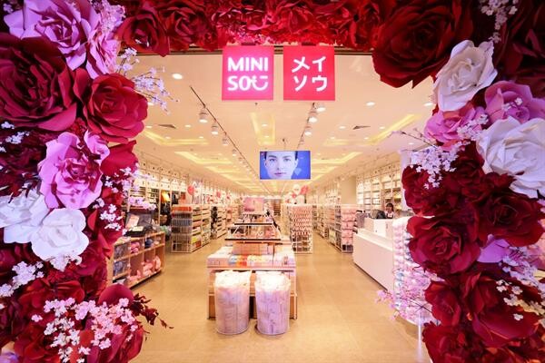 MINISO (มินิโซ) เปิดแฟล็กชิพสโตร์ สาขาใหม่ “ศูนย์การค้า เซ็นทรัลเวิลด์”  เอาใจนักช้อปเมืองกรุง ฉลองครบรอบ 2 ปี