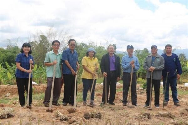 ผู้ตรวจราชการส.ป.ก.เปิดงาน “จอบสามัคคี ฟื้นวิถีกสิกรรม ลุ่มน้ำยม” จังหวัดพิษณุโลก