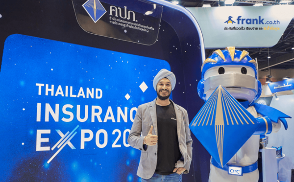 Frank ในขึ้นโชว์โมเดลประกันออน์ไลน์ในงาน Insurance Expo 2018	