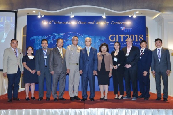 ภาพข่าว: GIT เปิดงาน “GIT 2018” ตอกย้ำเดินหน้าปั้นไทยเป็นศูนย์กลางการค้าอัญมณีและเครื่องประดับโลก