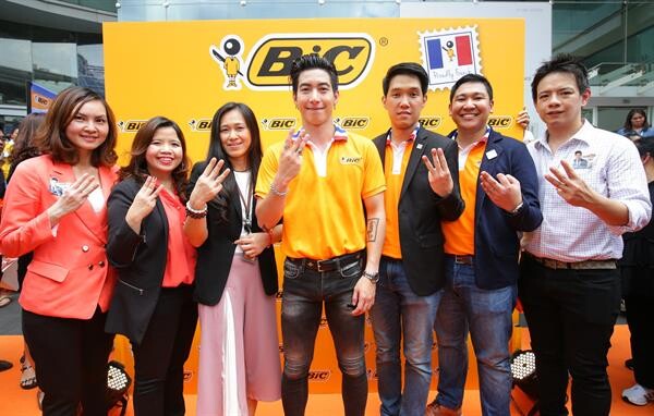 BIC เปิดตัว Bic 3 Blades มีดโกนหนวด 3 ใบมีด พร้อมคว้าตัว โตโน่ ขึ้นแท่นพรีเซ็นเตอร์คนแรก ในงาน “BIC 3 Blades หล่อ เนียนกว่า กับโตโน่”