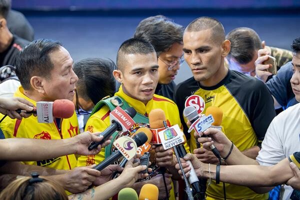 'ศรีสะเกษ’พร้อมตะบันหน้า'ดิอาซ’ศึกวันแชมเปี้ยนชิพ 'เอไอเอส’ถ่ายสดดวลกำปั้นป้องกันแชมป์โลก