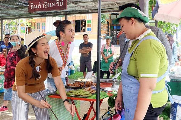 ทีวีไกด์: รายการ “ตลาดเด็ดประเทศไทย” “หลิว-อาจารียา” และ “เปรี้ยว-อนุสรา" จับมือ พากินดุ!!! ที่ “จังหวัดสุรินทร์” จนกระเพาะต้องร้องขอชีวิต