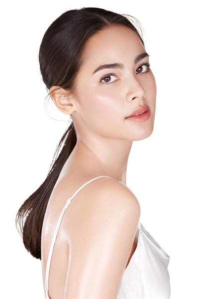 Gossip News: "ญาญ่า - อุรัสยา เสปอร์บันด์" คว้าพรีเซนเตอร์คนล่าสุดของ Namu Life Snailwhite Icy Mask