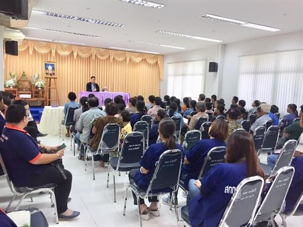 กรมส่งเสริมสหกรณ์ประสานสมาคมผู้ผลิตอาหารสัตว์กำหนดจุดรับซื้อข้าวโพดในพื้นที่เป้าหมาย 33 จังหวัด ยืนยันปลูกแล้วมีตลาดรองรับแน่นอน ชวนเกษตรกรตัดสินใจร่วมโครงการได้ถึง 15 ธันวาคม นี้