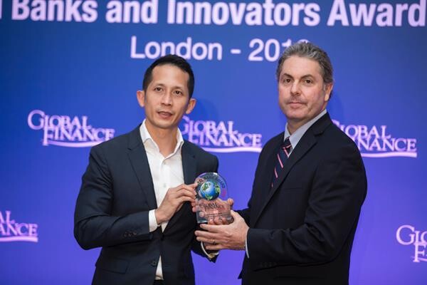 ภาพข่าว: ไทยพาณิชย์ คว้ารางวัลระดับสากลจาก Global Finance ชนะเลิศ Best in Social Media Marketing and Services ระดับโลก และ Best Consumer Digital Bank ยอดเยี่ยมของไทย